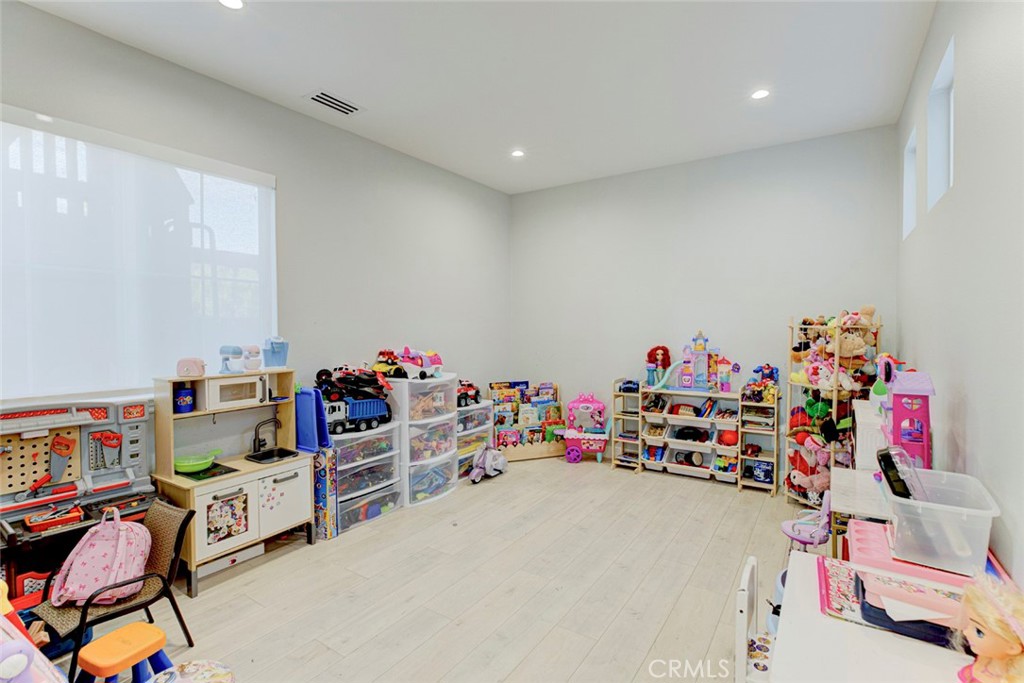 17743 Wren Drive Property Photo 31