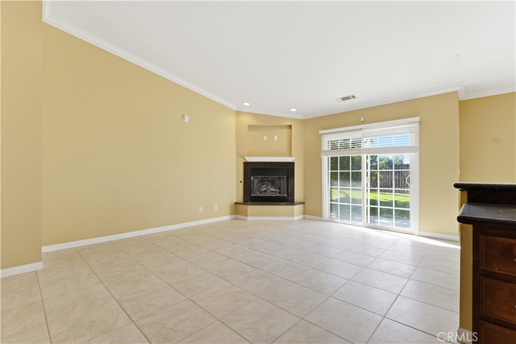10725 Keller Drive Property Photo 5