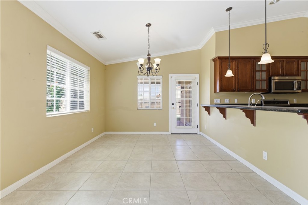 10725 Keller Drive Property Photo 9