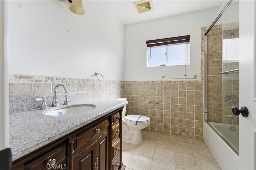 10725 Keller Drive Property Photo 13