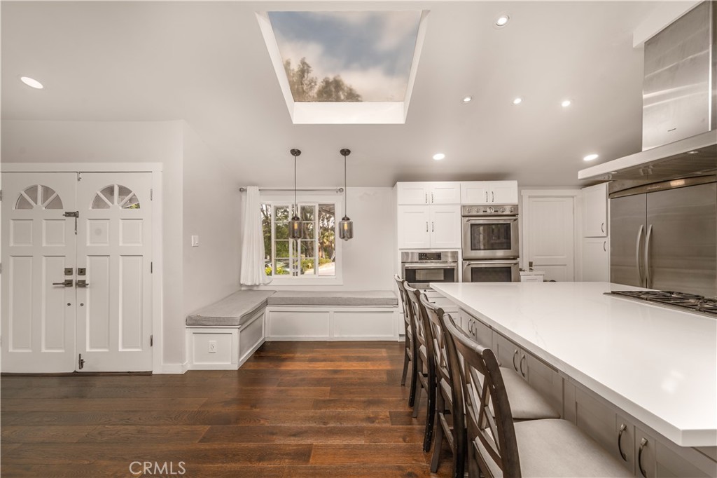 5708 Mcdonie Avenue Property Photo 10