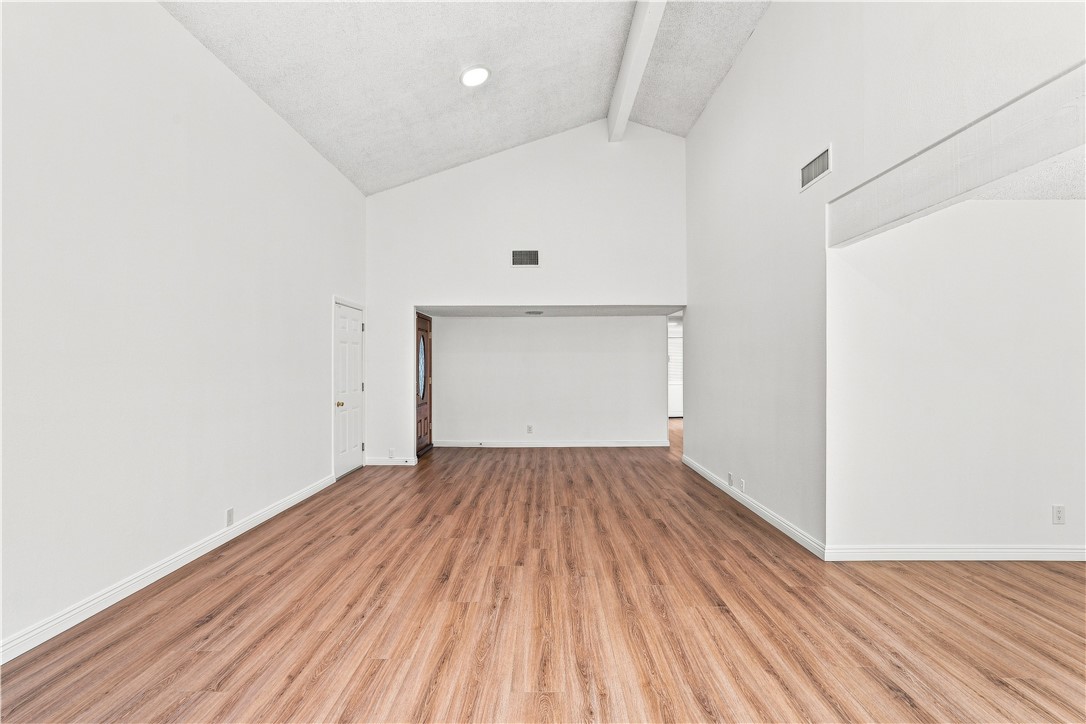 2354 Collier Court Property Photo 7