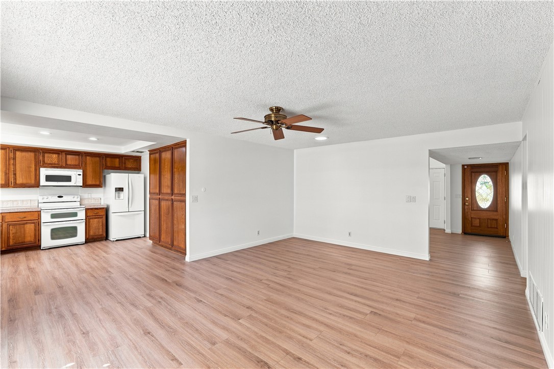 2354 Collier Court Property Photo 12