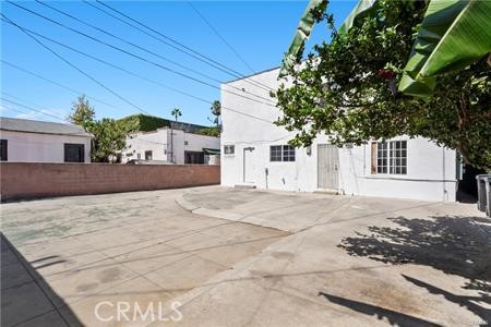2546 S Bronson Property Photo 5