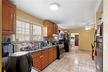 2546 S Bronson Property Photo 9