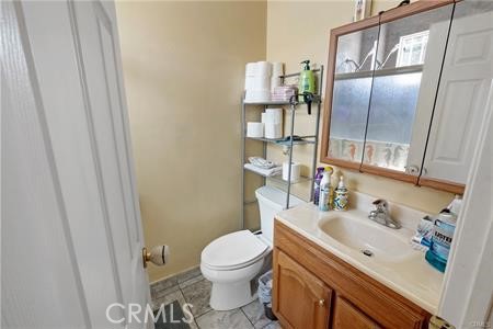 2546 S Bronson Property Photo 15