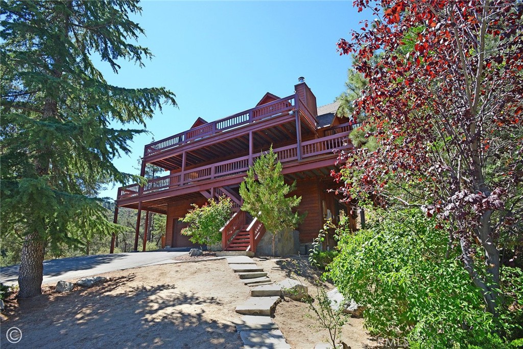 2027 Ivory Lane Property Photo 1