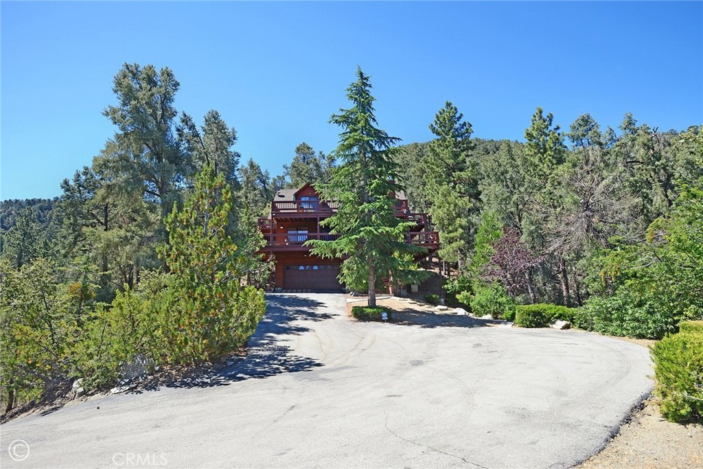 2027 Ivory Lane Property Photo 4