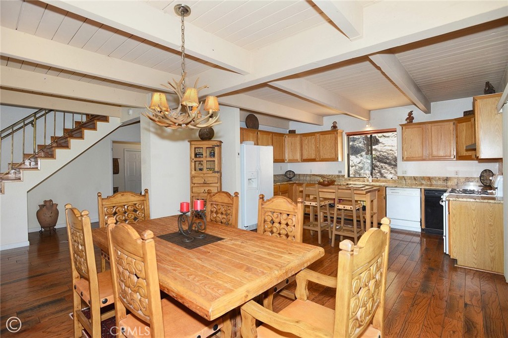 2027 Ivory Lane Property Photo 9