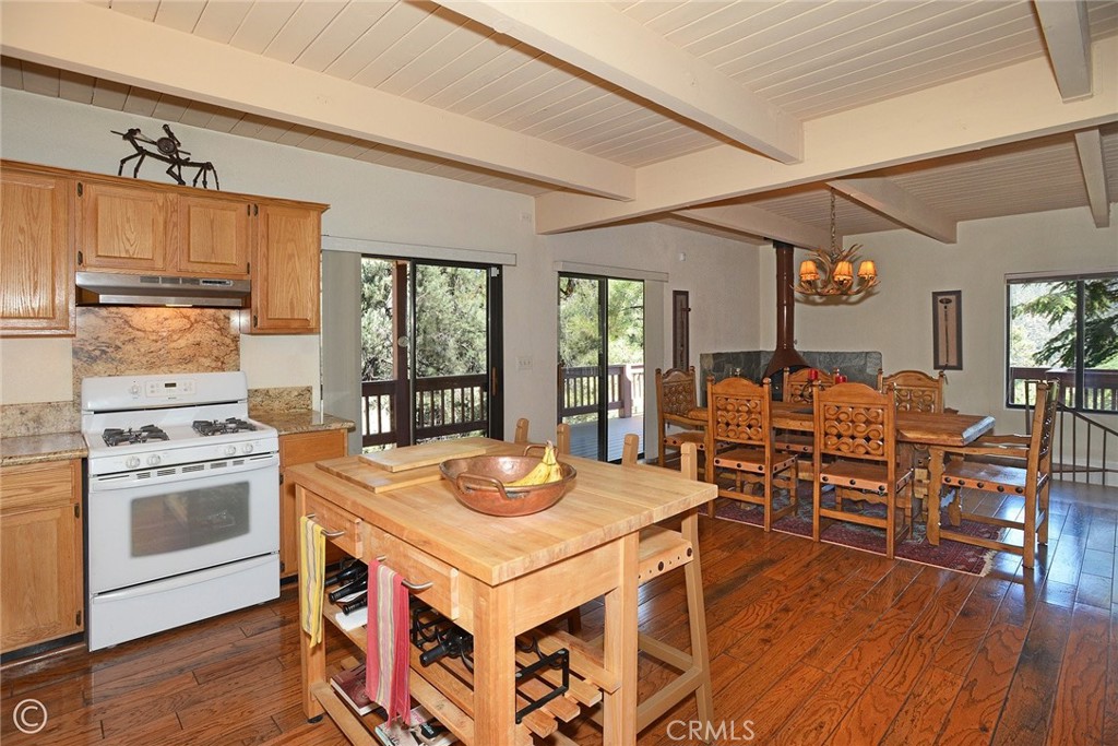 2027 Ivory Lane Property Photo 12