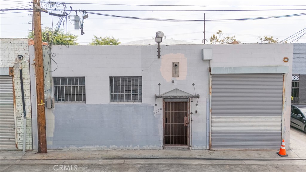 6238 S Manhattan Property Photo 1