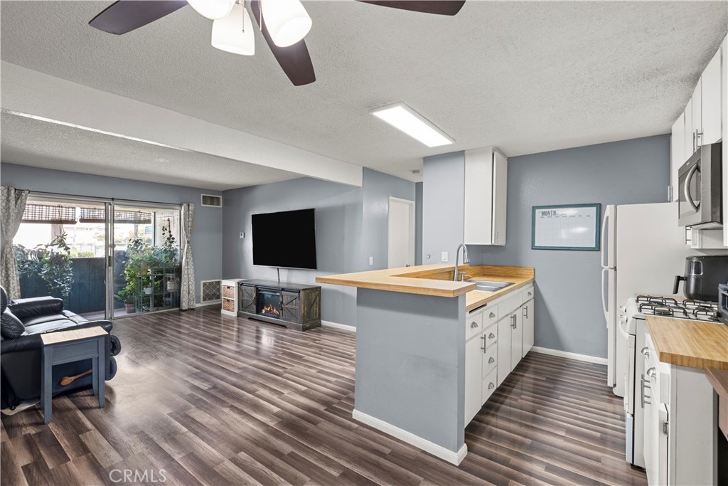 15220 Ocaso Ave. H107 Property Photo 1
