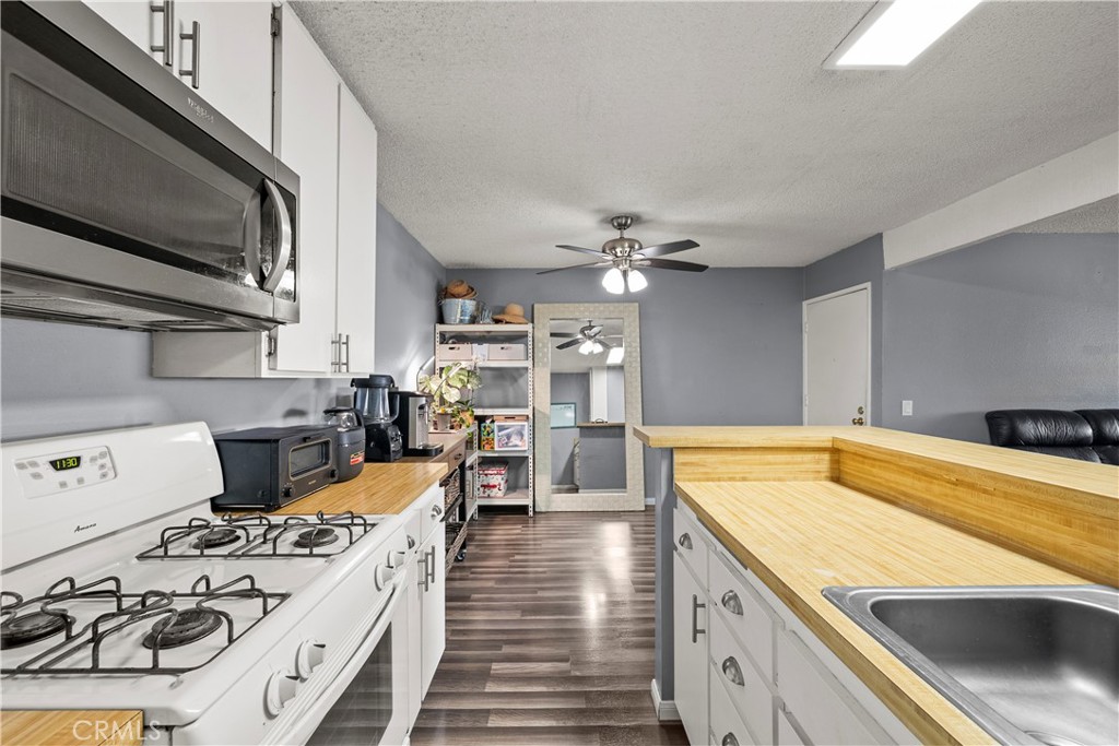 15220 Ocaso Ave. H107 Property Photo 10