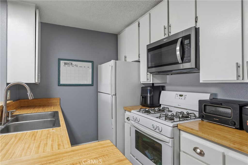 15220 Ocaso Ave. H107 Property Photo 11
