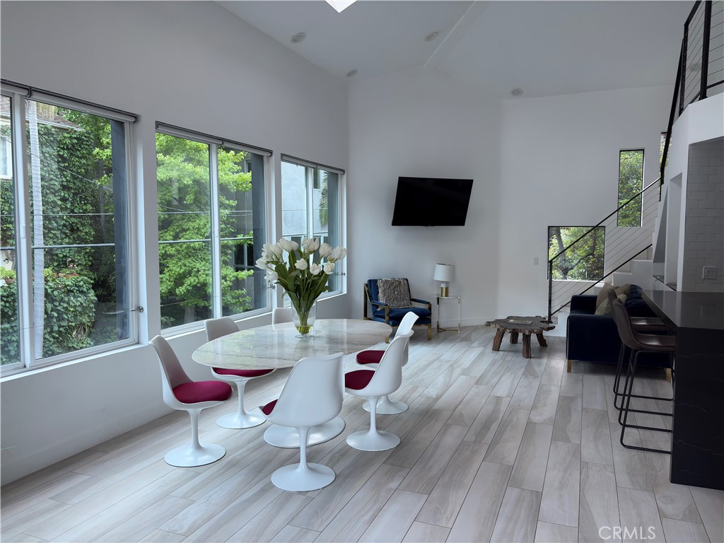 10051 Westwanda Drive Property Photo 1