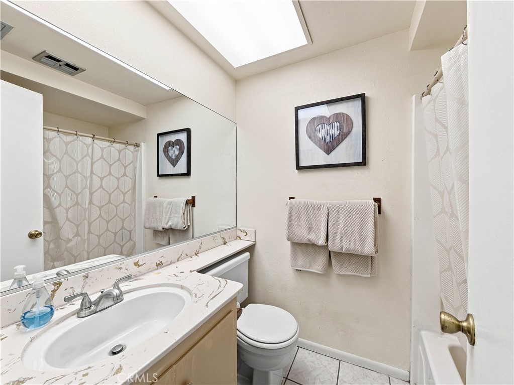 21452 Carol Sue Property Photo 10