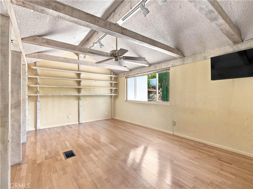 21452 Carol Sue Property Photo 13