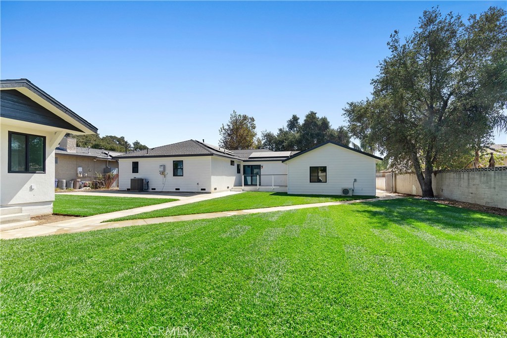 651 N Workman Street Property Photo 4