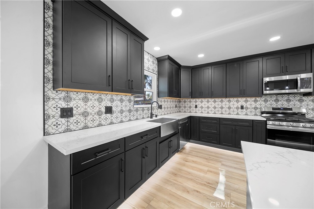 651 N Workman Street Property Photo 10