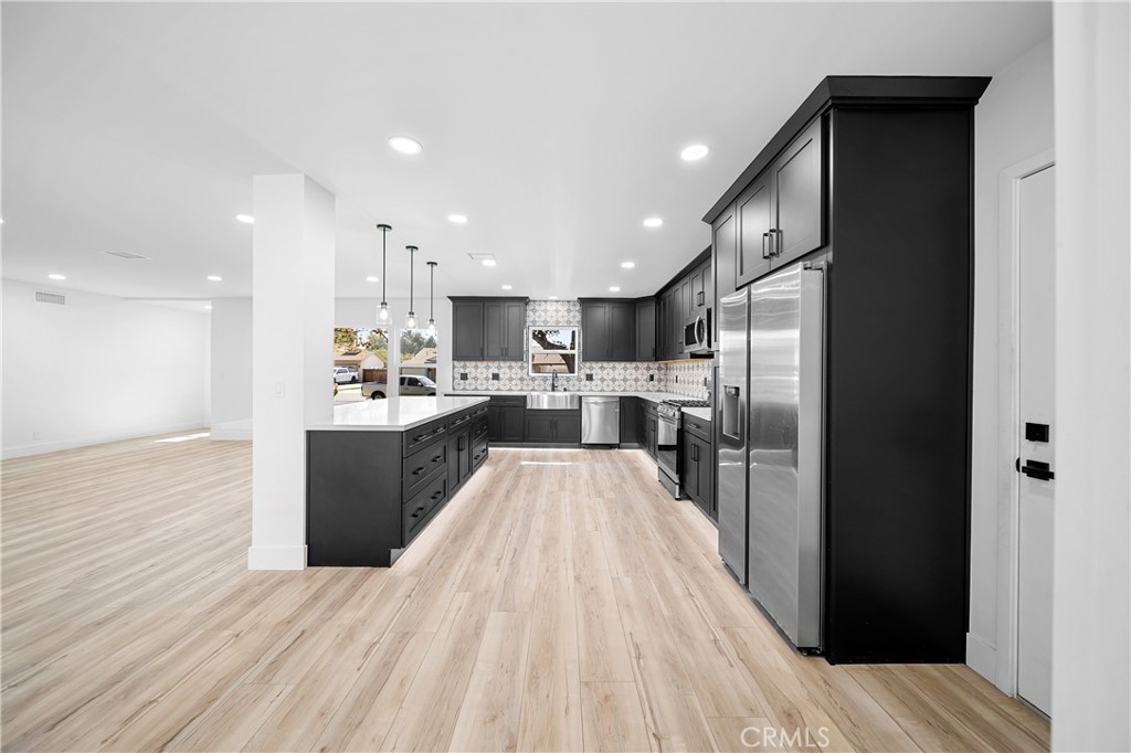 651 N Workman Street Property Photo 12