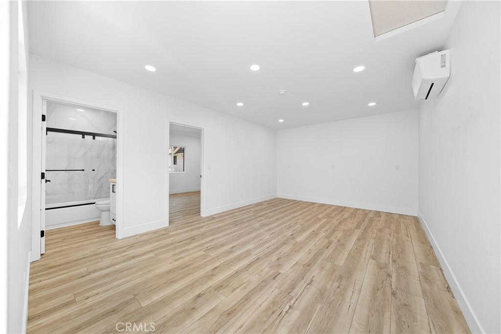 651 N Workman Street Property Photo 28