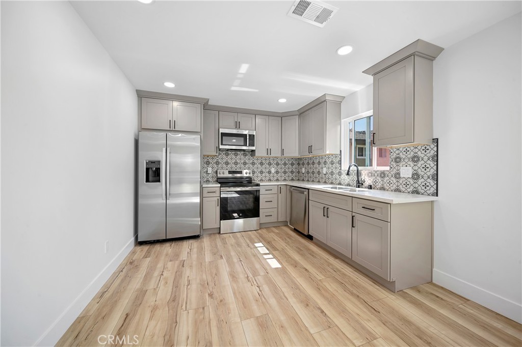 651 N Workman Street Property Photo 34