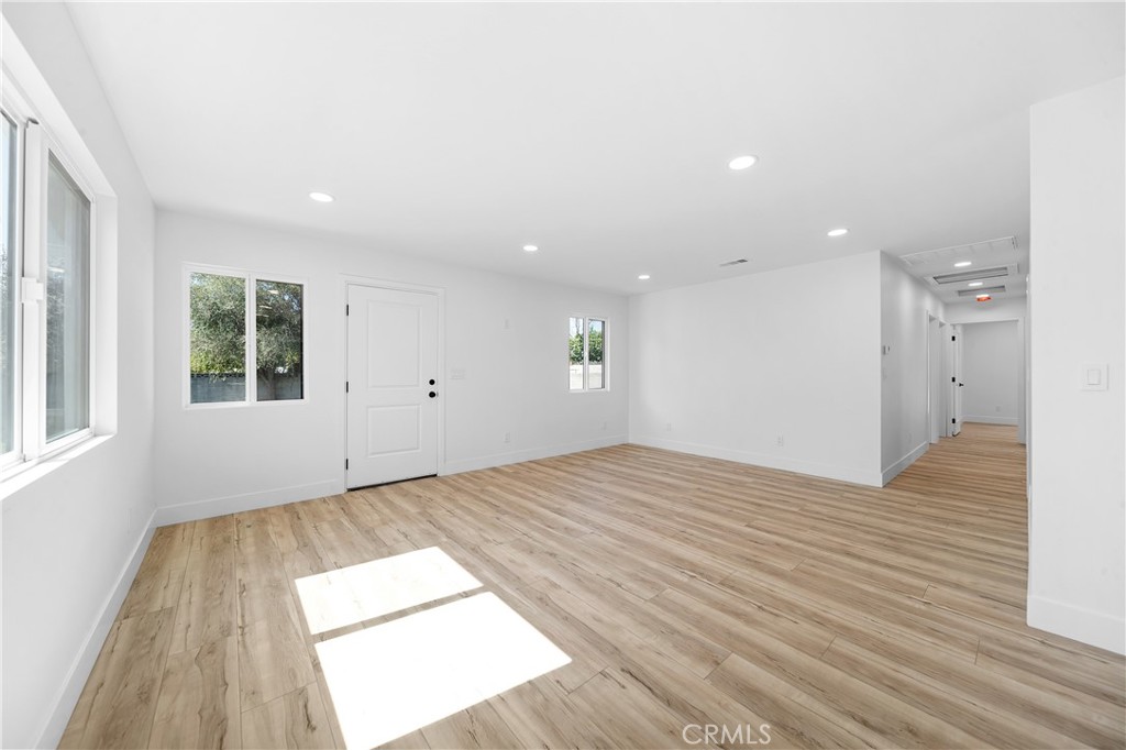 651 N Workman Street Property Photo 35