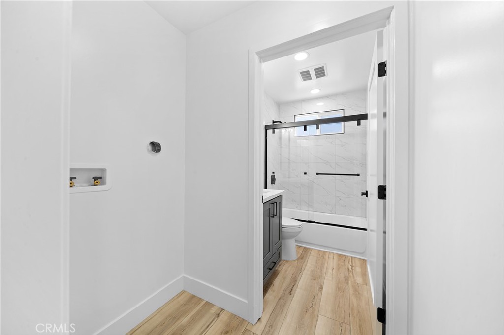 651 N Workman Street Property Photo 39