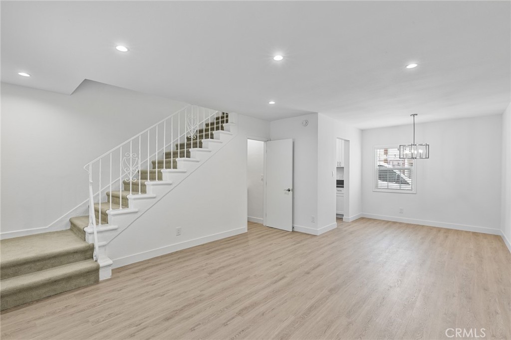 5339 1/2 Bellingham Property Photo 1