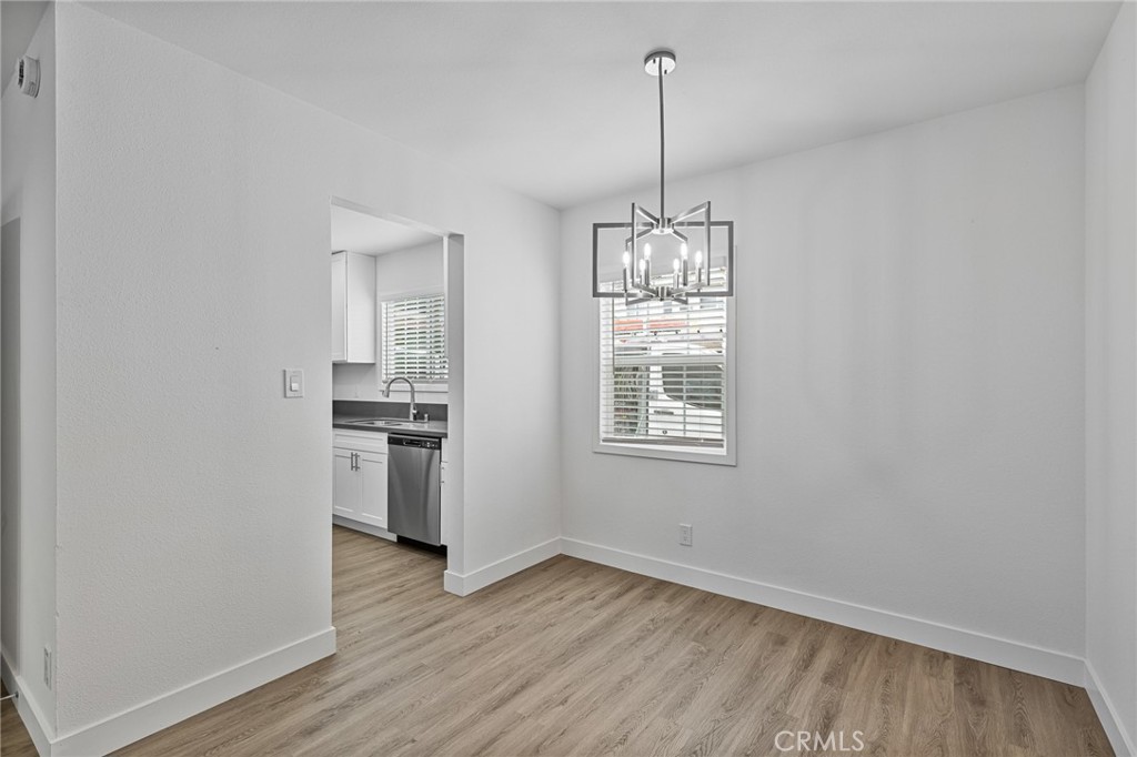 5339 1/2 Bellingham Property Photo 6