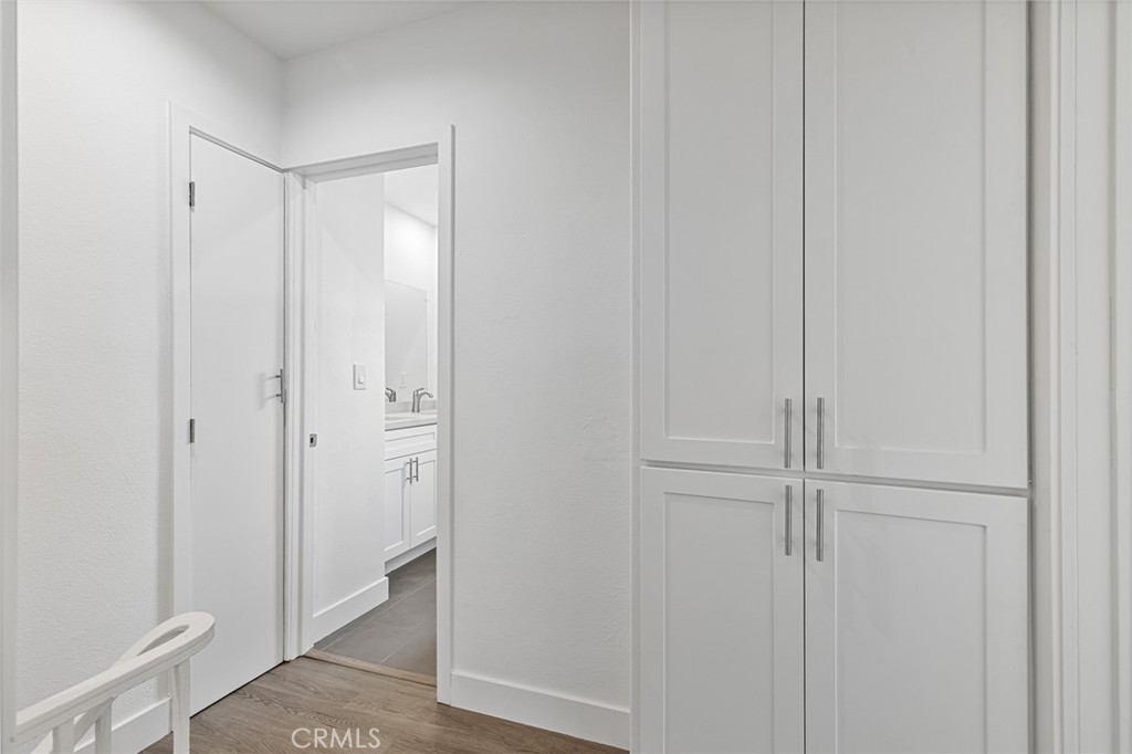 5339 1/2 Bellingham Property Photo 8