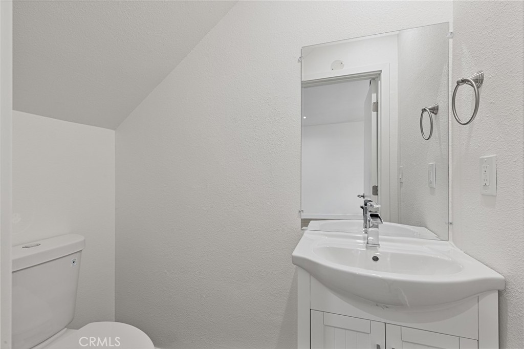 5339 1/2 Bellingham Property Photo 10