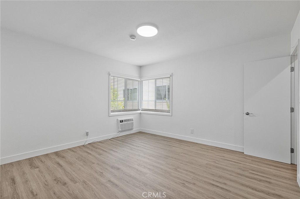 5339 1/2 Bellingham Property Photo 12