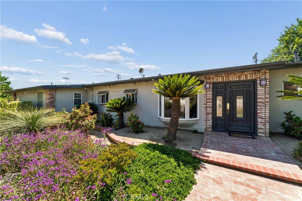 8519 Winnetka Avenue Property Photo 3