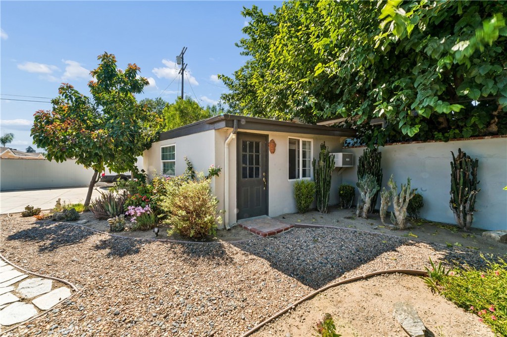 8519 Winnetka Avenue Property Photo 18