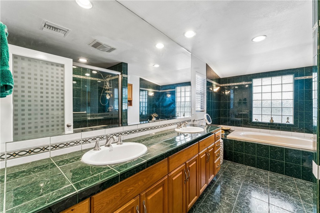 8519 Winnetka Avenue Property Photo 22