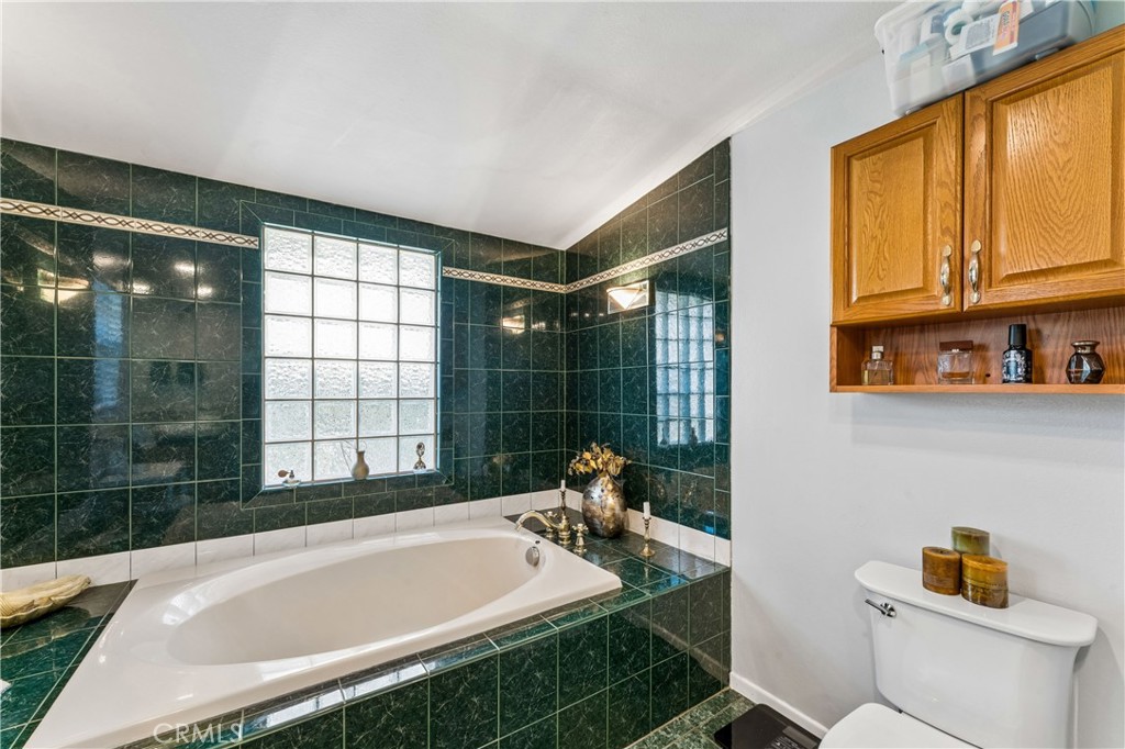 8519 Winnetka Avenue Property Photo 23