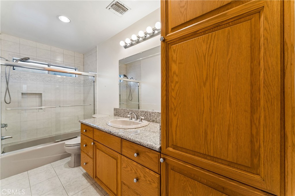 8519 Winnetka Avenue Property Photo 29