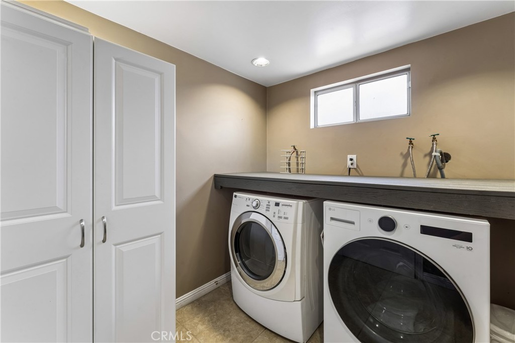 8519 Winnetka Avenue Property Photo 31