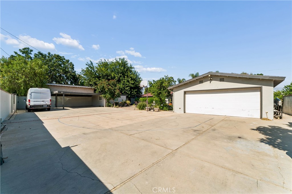 8519 Winnetka Avenue Property Photo 32