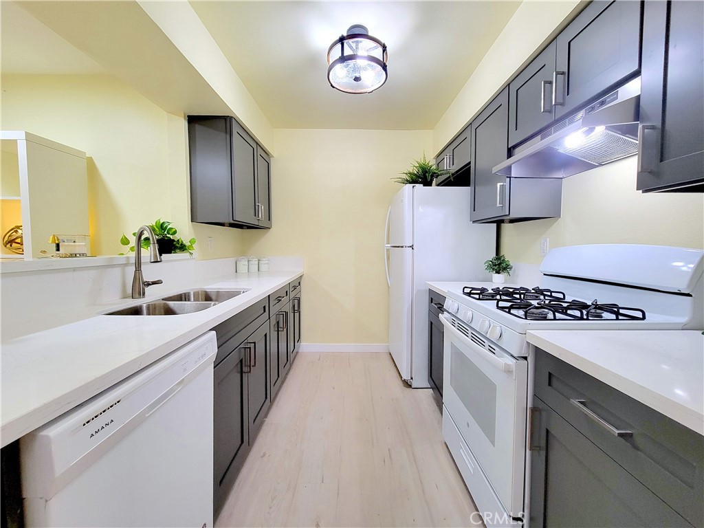 8221 Langdon Ave., #103 Property Photo 3