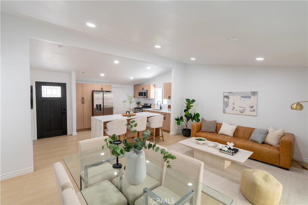 27316 Altamere Avenue Property Photo 4