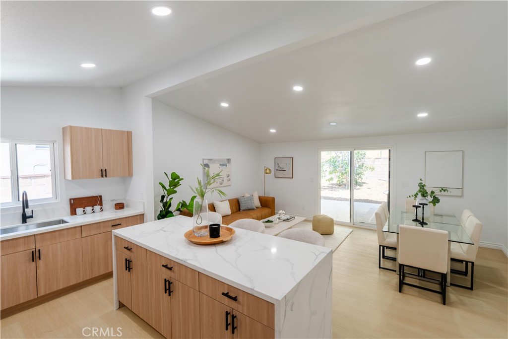 27316 Altamere Avenue Property Photo 8
