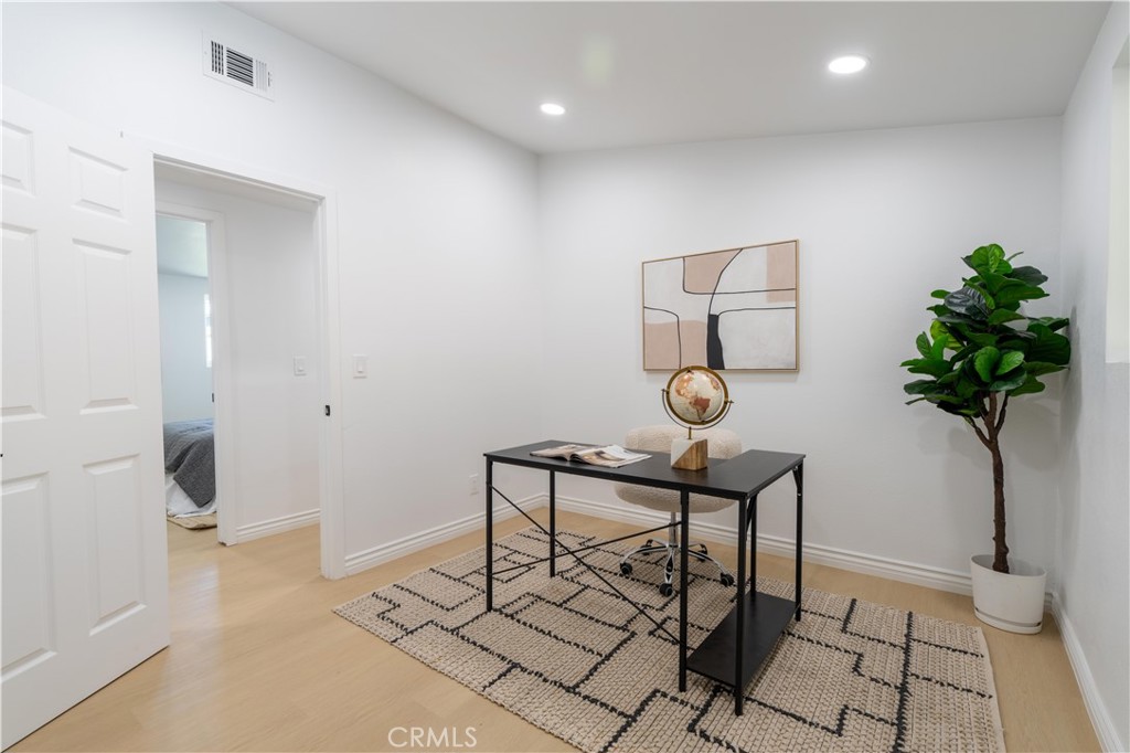27316 Altamere Avenue Property Photo 17