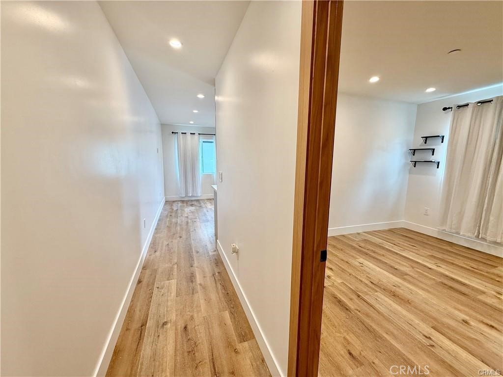 6902 Corbin Avenue Property Photo 7