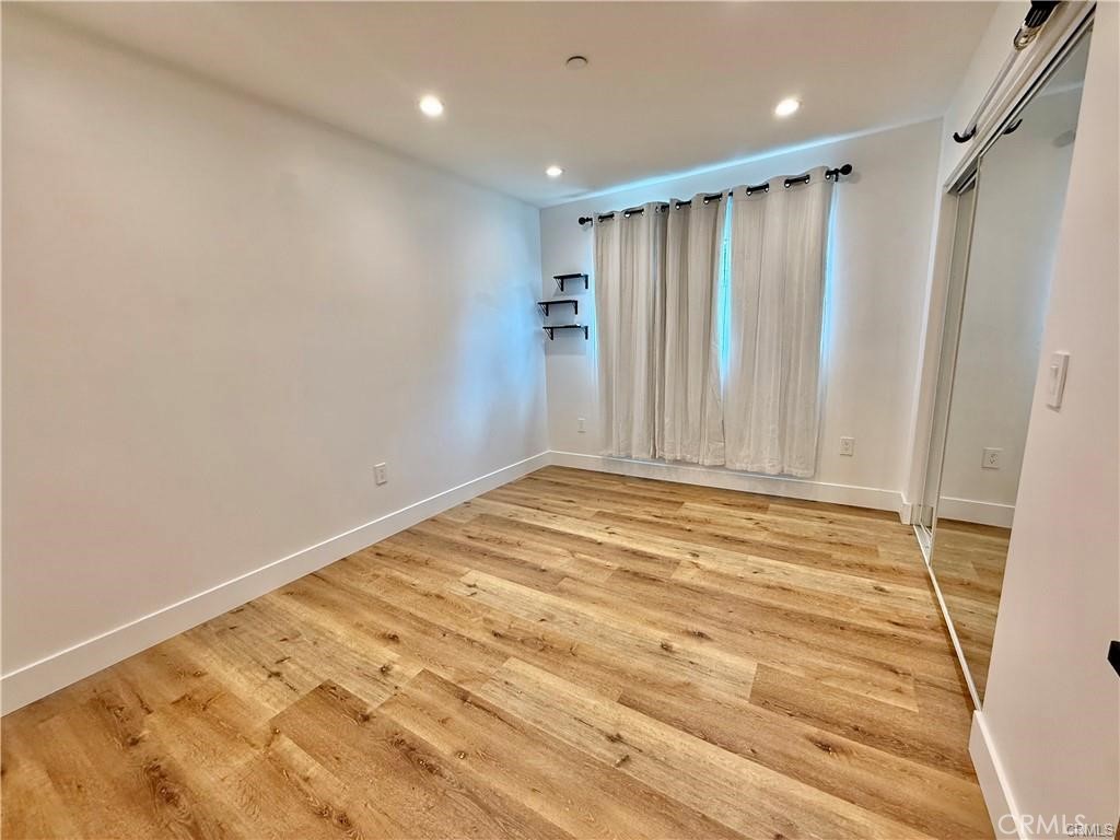6902 Corbin Avenue Property Photo 8