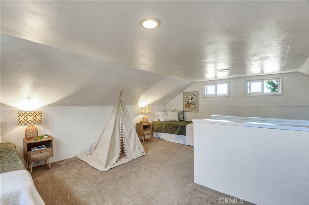 703 Manzanita Property Photo 29
