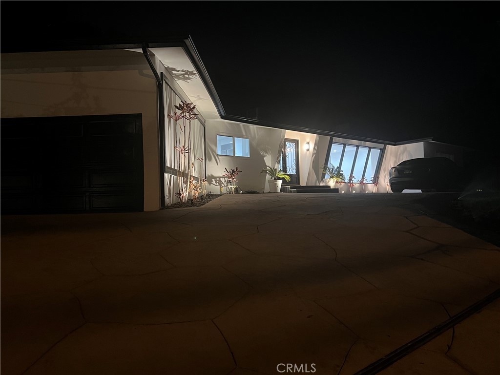 3267 Laurel Canyon Boulevard Property Photo 4