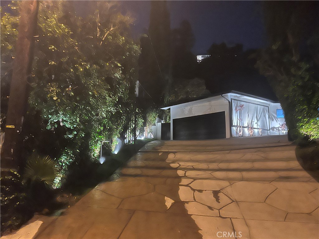 3267 Laurel Canyon Boulevard Property Photo 5