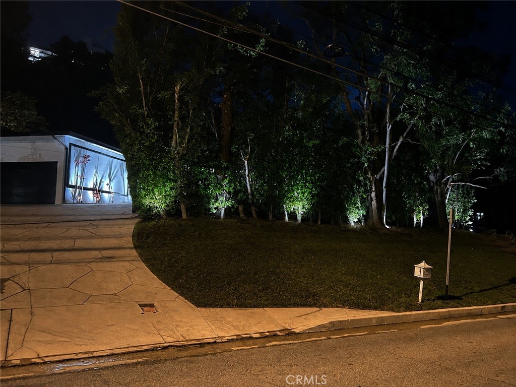 3267 Laurel Canyon Boulevard Property Photo 6